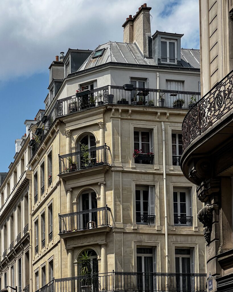 mobilité internationale cabinet indépendantimmeuble-haussmannien-paris-ISIPARIS